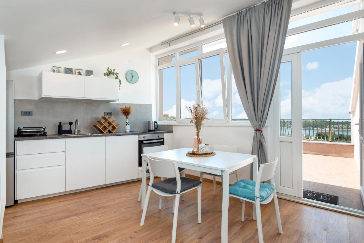 Abi Attic Apartment Šibenik Eksteriør billede